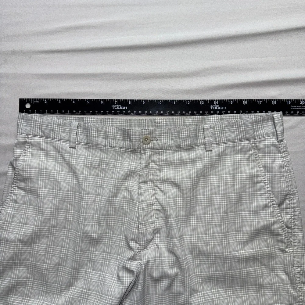Nike Golf Dri-FIT Shorts Mens 36 Grey White Plaid Performance Flat‎ Front